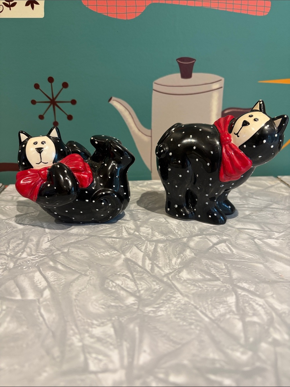 Vintage Black Cat Salt and Pepper Shakers: Polka Dot Cats with Red Bows